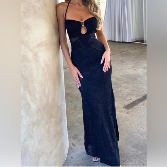 Outcast Dresses & Skirts - Outcast Francesca Maxi Dress